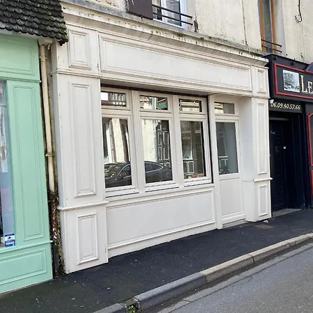 Maison Avec Jardin Et Parking, Au Centre D'etretat *